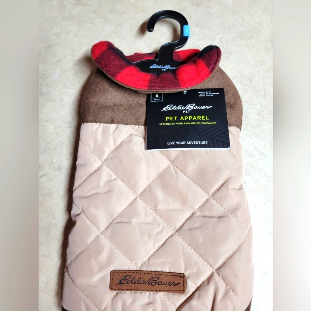 Eddie Bauer size small quilted fleece lined dog coat very cute
